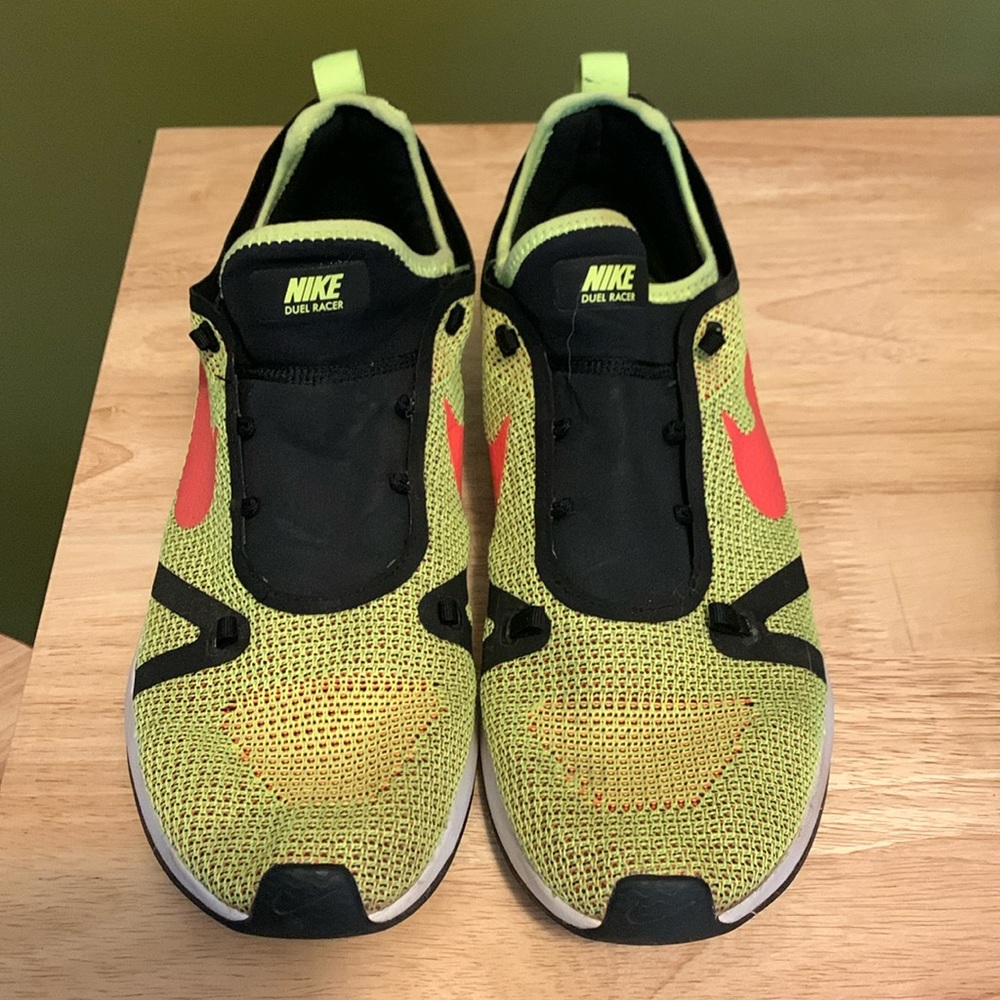Nike duel racer 10.5